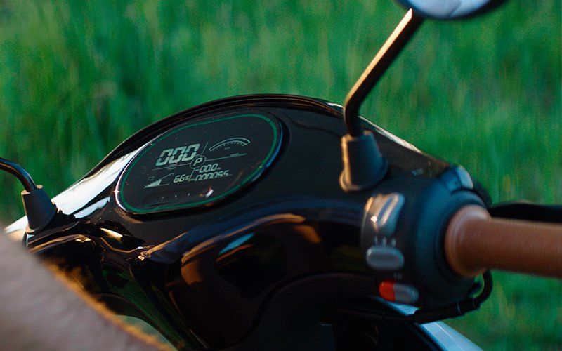 Moto eléctrica scooter EK3 reloj